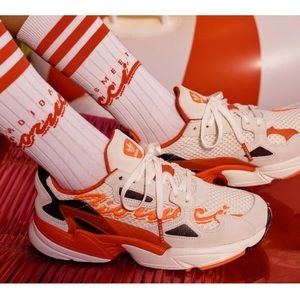 2019 FIORUCCI x ADIDAS Wmns Falcon 'Off White' size 9
